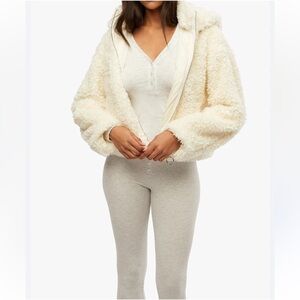 WEWOREWHAT Curly Fleece Sherpa Jacket XS. Ivory w/collar,pockets,hood Like new!